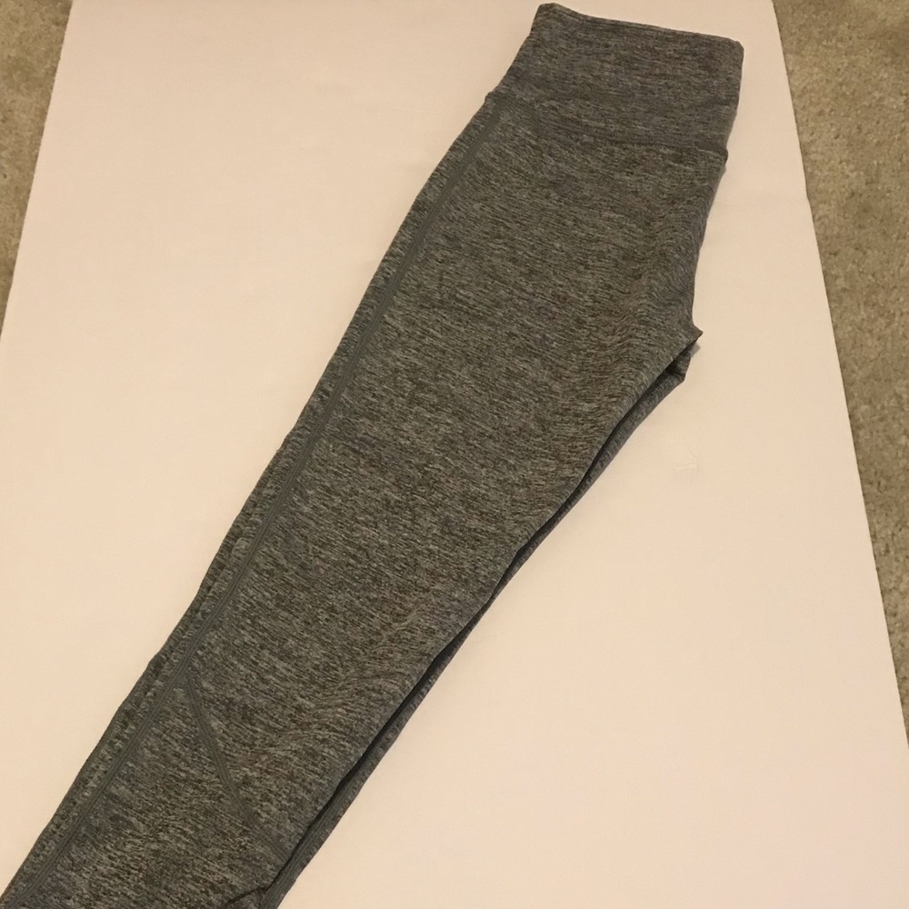 Cropped (3/4 length) workout leggings